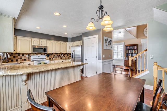 1898 N 80 E, Layton, UT 84041 — photo 11