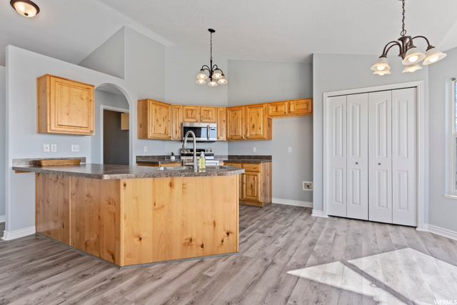 899 W 25 N, Clearfield, UT 84015 — photo 7