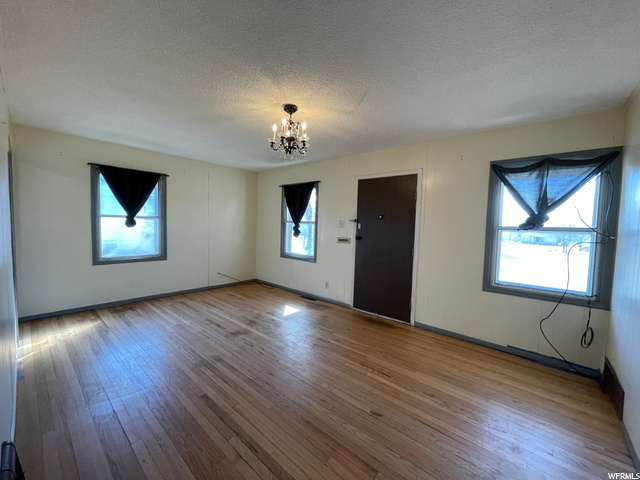 181 E North Lakeview Dr N, Clearfield, UT 84015 — photo 2