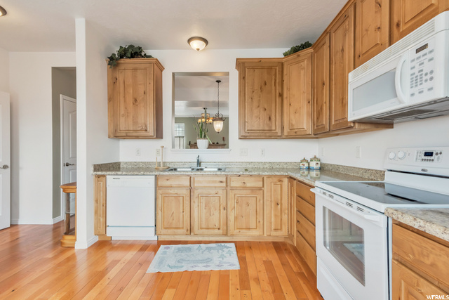 884 E Hamlet Cir, Midway, UT 84049 — photo 8
