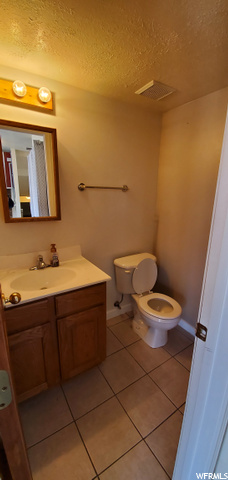 Half bath next to family room