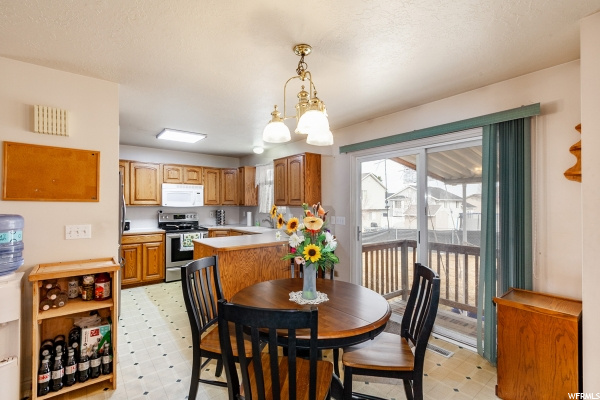 928 W 2075 N, Clinton, UT 84015 — photo 6