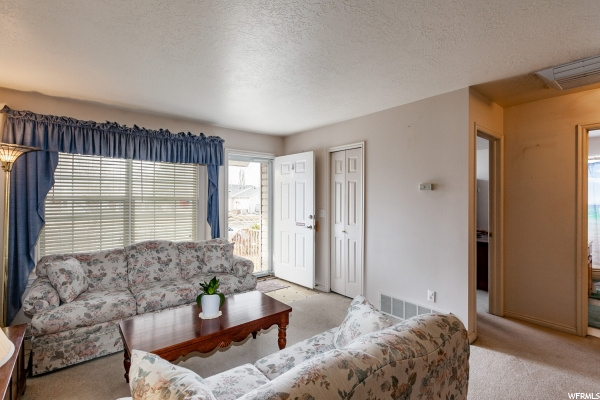 928 W 2075 N, Clinton, UT 84015 — photo 9