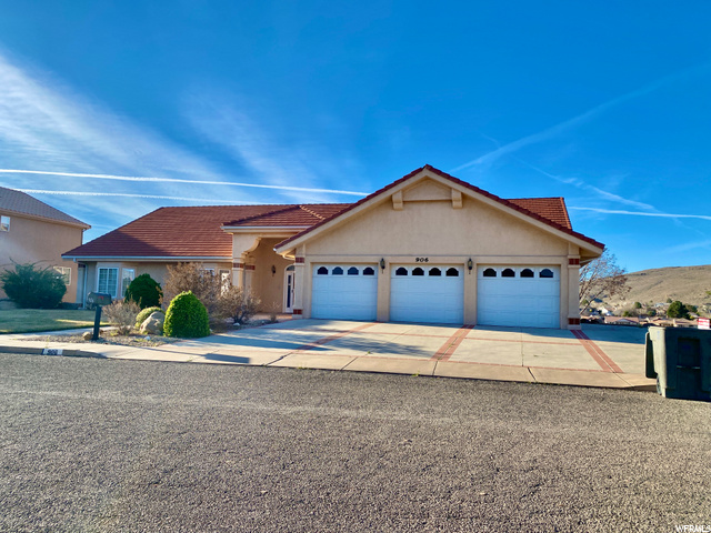 906 E St James Ln, St. George, UT 84790 — photo 2