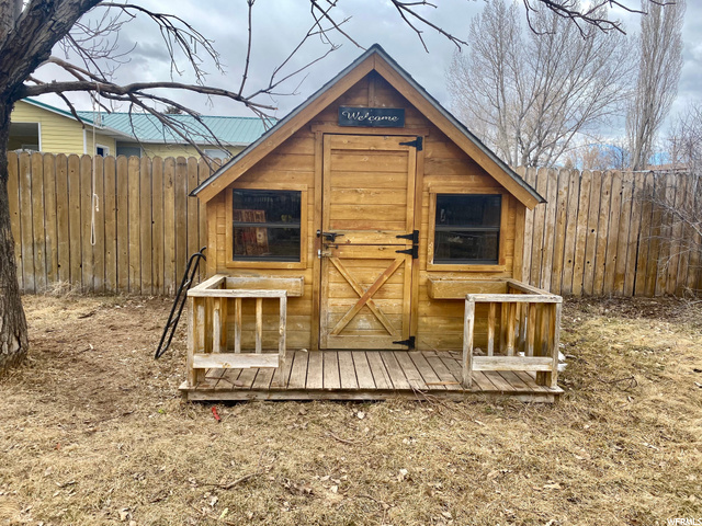 Adorable playhouse!