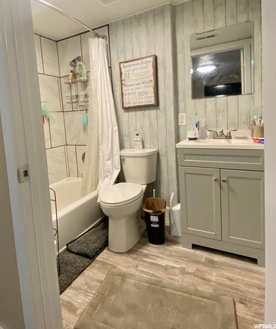 full bathroom downstairs