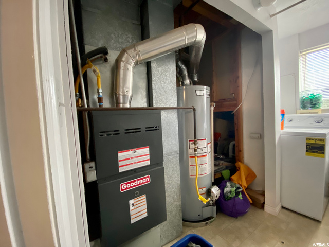 Furnace & water heater in large laundry room