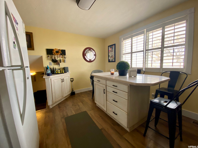 Lots of storage in kitchen