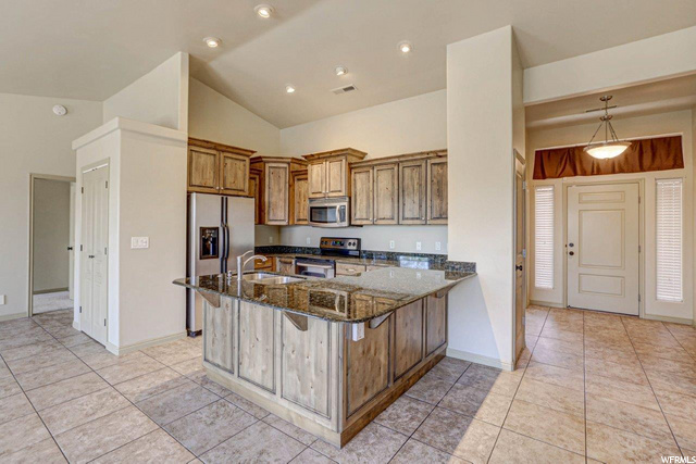636 N 2000 E, St. George, UT 84790 — photo 9