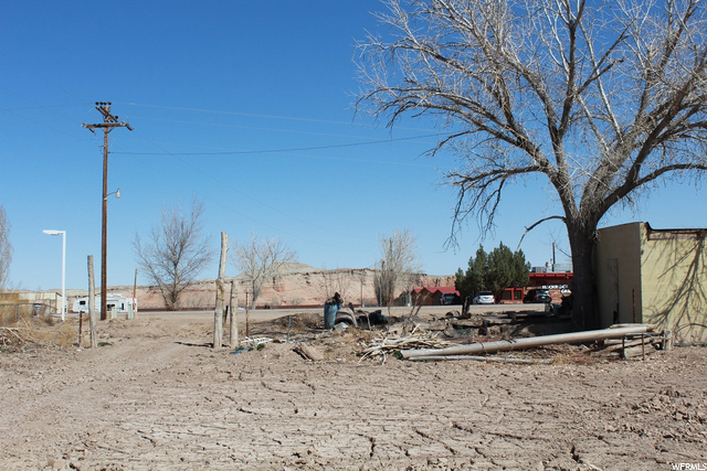 260 E 100 N, Hanksville, UT 84734 — photo 4
