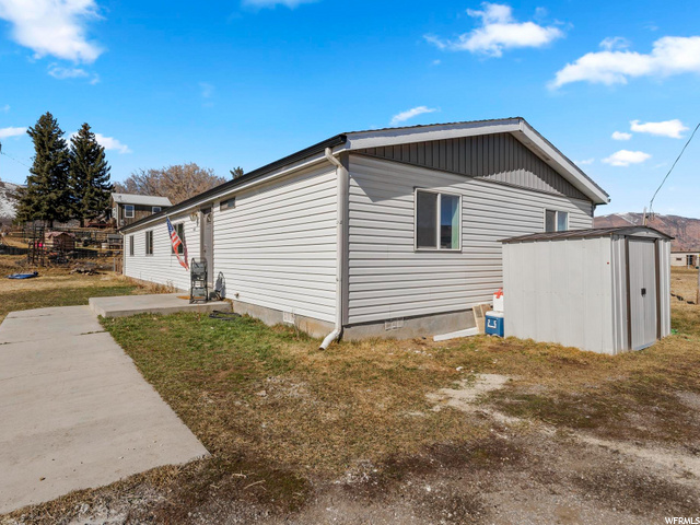 109 E Main St, Henefer, UT 84033 — photo 2