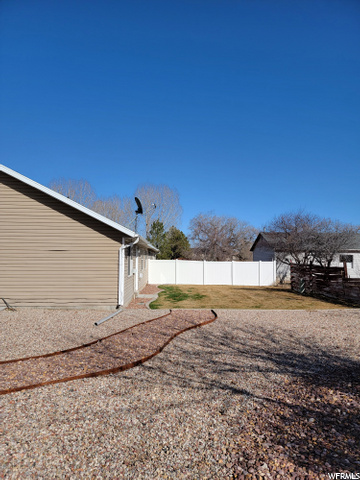 845 W 400 S, Vernal, UT 84078 — photo 4