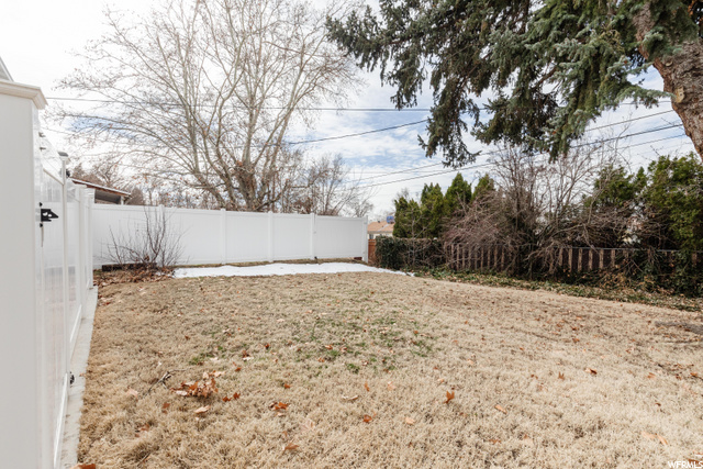 3833 S Grandview Dr E, Ogden, UT 84403 — photo 12