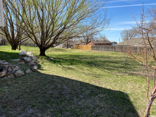 863 N Harrison Blvd E, Ogden, UT 84404 — photo 2