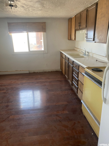 178 S Main St, Loa, UT 84747 — photo 8