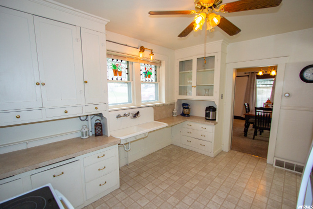 325 E 400 N, Logan, UT 84321 — photo 12