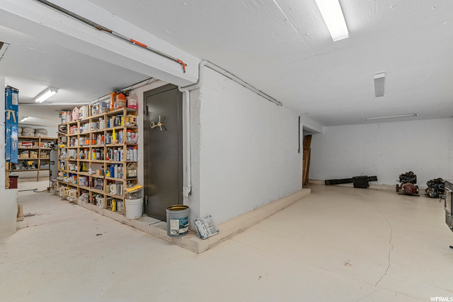 Under  suspended garage