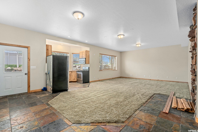 Apartment Kitchen family room