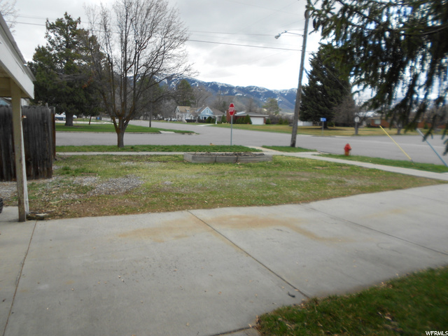 93 E Center St, Smithfield, UT 84335 — photo 3