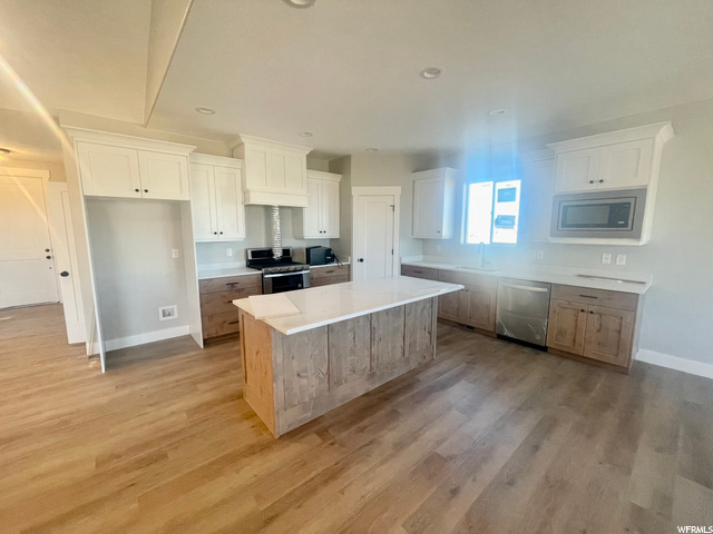 1687 E Cluff Ln, Lake Point, UT 84074 — photo 4