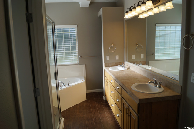 Double sink vanity