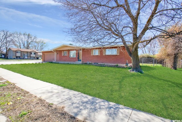 621 W 2300 N, Clinton, UT 84015 — photo 2