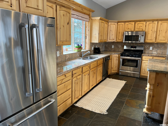 12595 Deer Mountain Blvd, Kamas, UT 84036 — photo 10