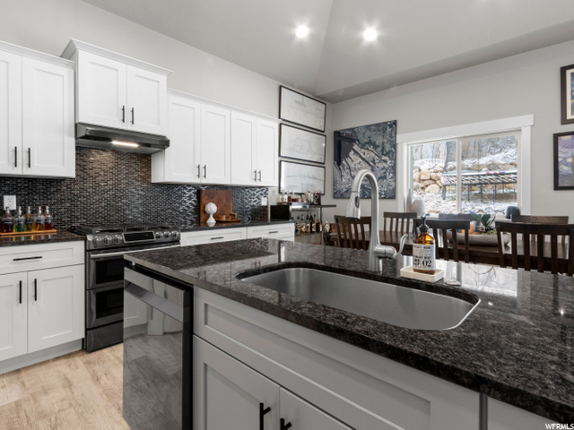 894 E Nebo S, North Ogden, UT 84414 — photo 9