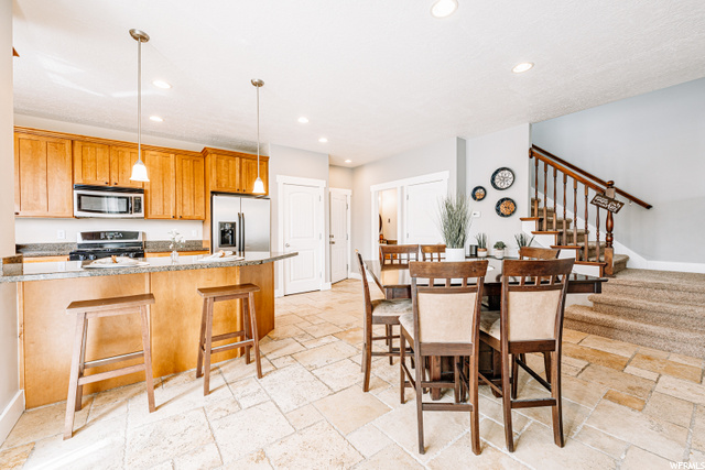 1414 E Eagle Cliff Ct, Sandy, UT 84092 — photo 10