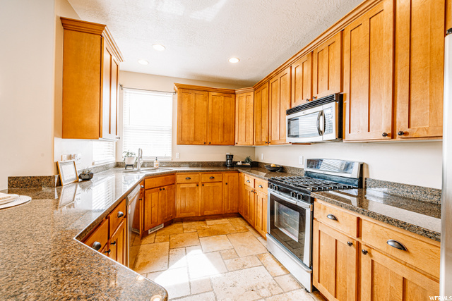 1414 E Eagle Cliff Ct, Sandy, UT 84092 — photo 9