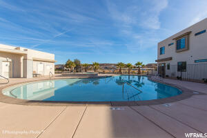 42-Pool Is HEATED In Winter
