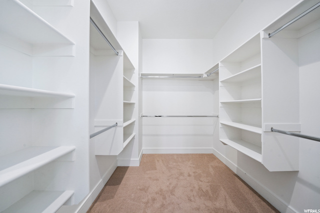 OWNERS CLOSET