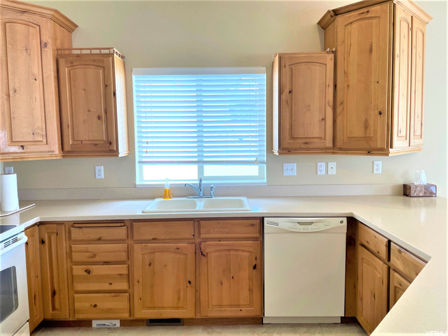 536 Chateau Way, Smithfield, UT 84335 — photo 5