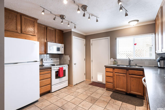 838 E 8230 S, Sandy, UT 84094 — photo 10