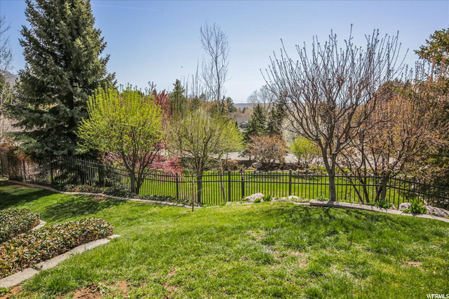 5837 S 2550 E, Uintah, UT 84403 — photo 9