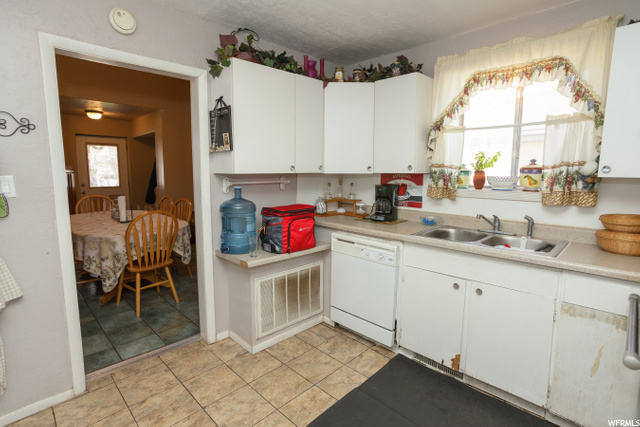 239 E 200 S, Richfield, UT 84701 — photo 12