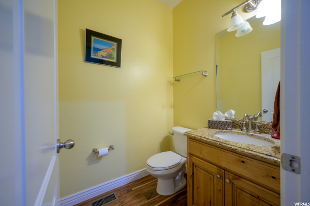1/2 bath on main