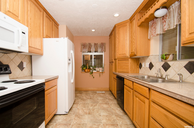 339 Tyler Ave, Ogden, UT 84404 — photo 8