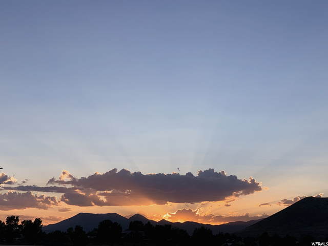 Neighborhood View @Sunset