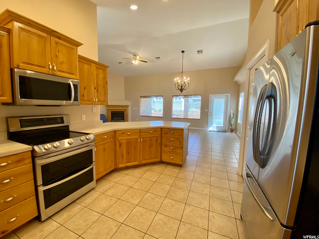 1371 E Red Sage Ln, Apple Valley, UT 84737 — photo 8