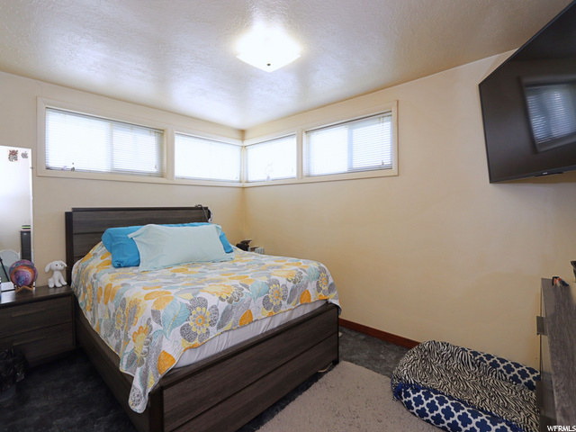 826 S Birch St E, Clearfield, UT 84015 — photo 9