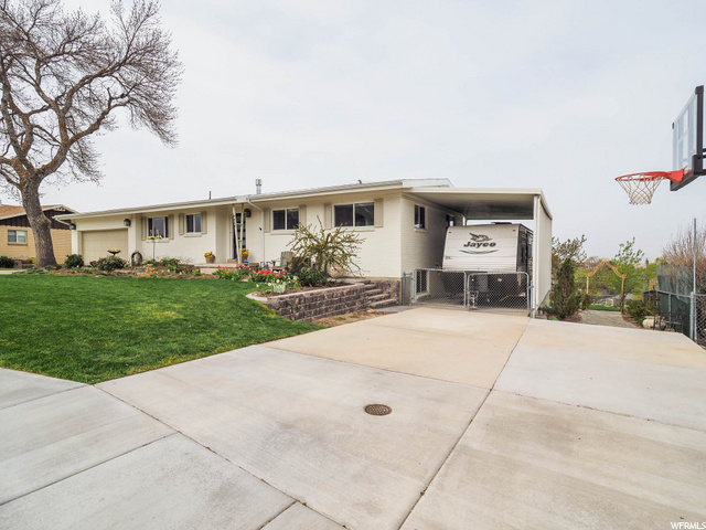 8450 S Mesa Dr E, Sandy, UT 84093 — photo 3