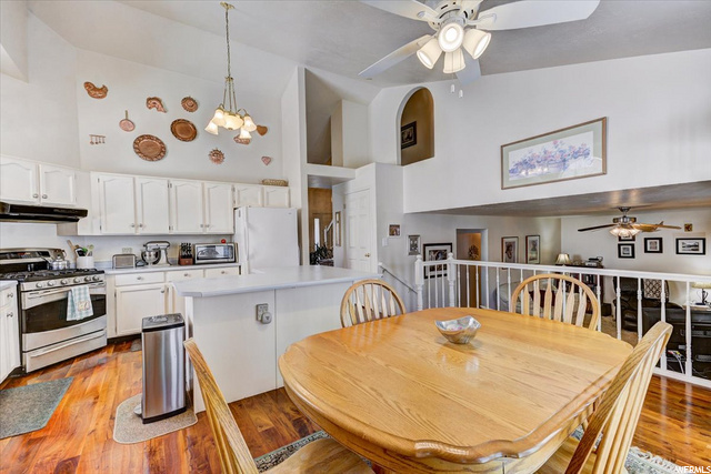 1138 E Pear Tree Dr, Sandy, UT 84094 — photo 12
