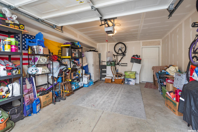 Mid-Unit 1 Car Garage