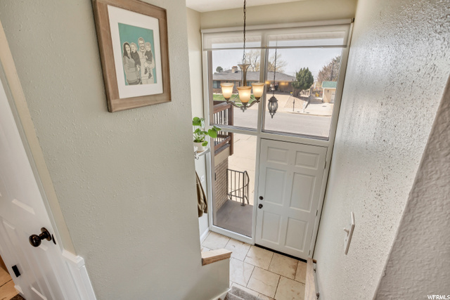 1987 S Claremont Dr E, Bountiful, UT 84010 — photo 4