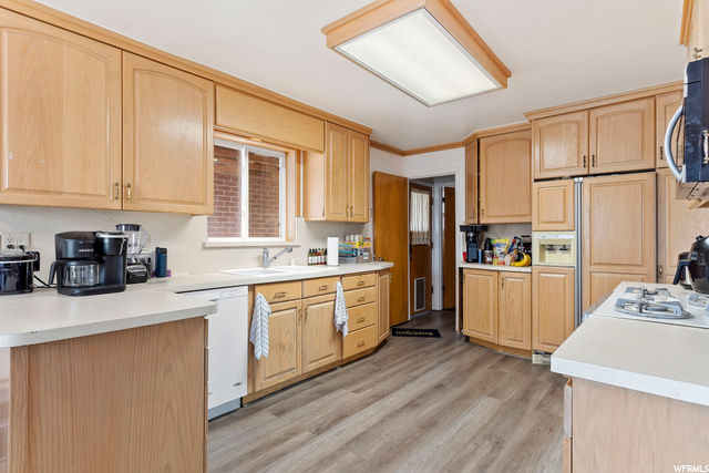 413 W 3200 S, Bountiful, UT 84010 — photo 8