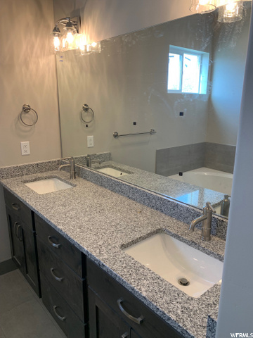 559 N 1725 W, Clinton, UT 84015 — photo 11
