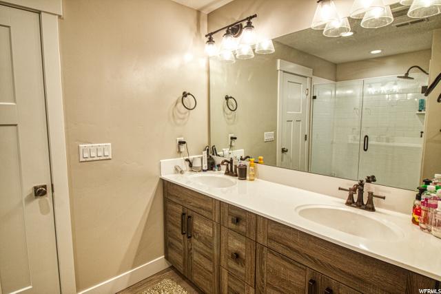 Double Vanity