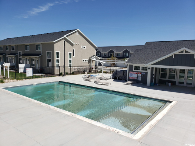 HOA Pool