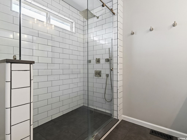 5769 S 3500 W, Roy, UT 84067 — photo 10